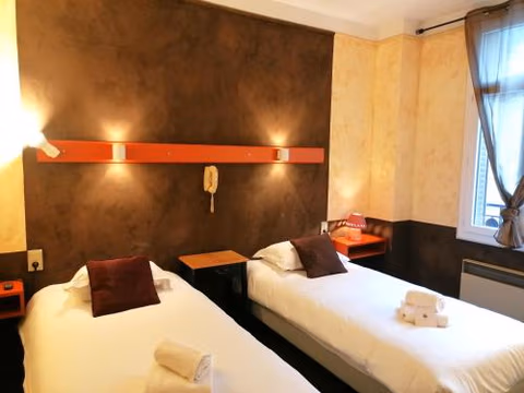 Hôtel Bar Aux Armes D'Estaing - KB HOTEL GROUP — foto 2