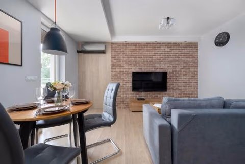 Spacious Wrocław Apartment with Air Conditioning and Two Parking Spaces by Noclegi Renters — foto 8