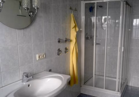 Gästehaus am Rathaus, Mehrbettzimmer 1 — foto 7