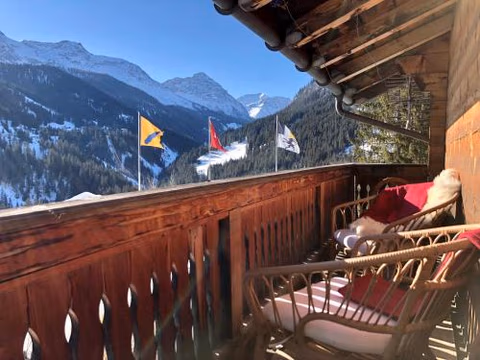 Sonniges Chalet Arosa für 6 Pers alleinstehend mit traumhaftem Bergpanorama — foto 4