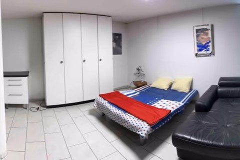Basel - 5 mins away - Modern Basement Studio with Kitchen 35m2 in Muttenz — foto 1