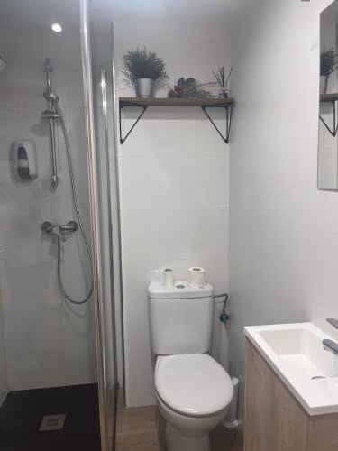 Pension Angelines, Sneuu Hostel Santander — foto 1