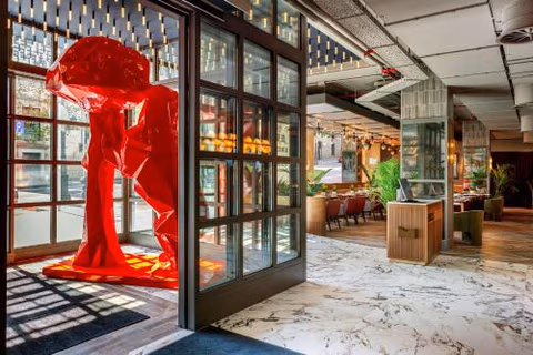 Radisson RED Madrid — foto 1