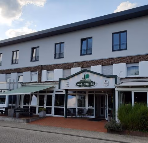Waldhotel — foto 1
