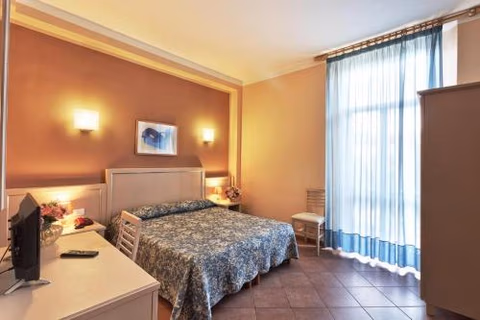 Hotel Eden — foto 1