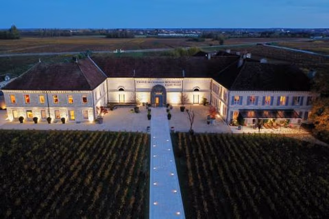 Chateau de Chassagne-Montrachet — foto 1