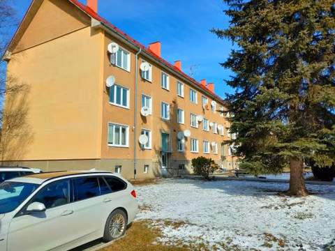2-iz. byt v tichej lokalite s bezplatným parkovaním — foto 1