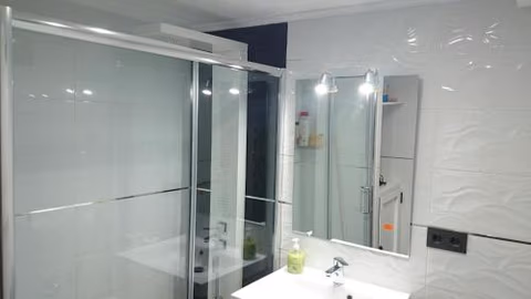 Apartamentos Salamanca Puerta Zamora, Centro, Wifi con salón y 2 dormitorios, Parking — foto 7