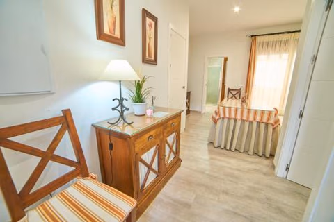 Apartamentos La Gruta de Aracena con patio — foto 4