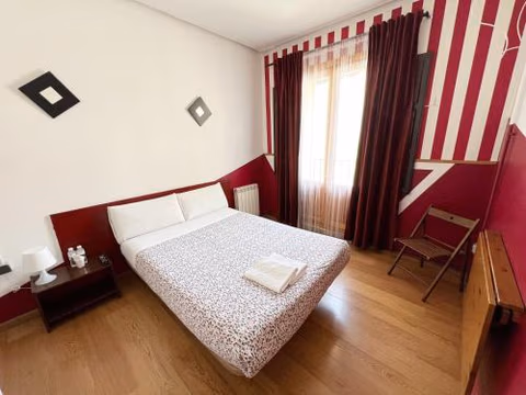 Hostal La Casa de La Plaza — foto 1