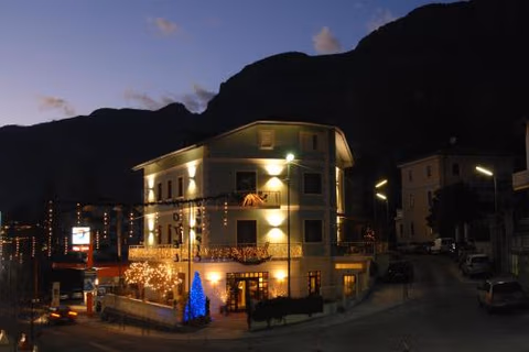 Hotel Olympic — foto 1