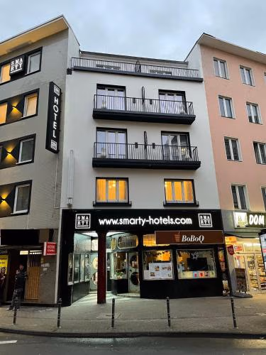 SMARTY Cologne Dom Hotel - Boardinghouse - KONTAKTLOSER SELF CHECK-IN — foto 2