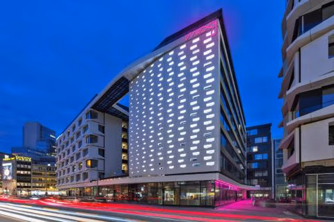 Moxy Frankfurt City Center — photo 4