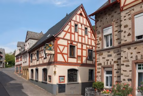 Alte Weinstube Burg Eltz — foto 1