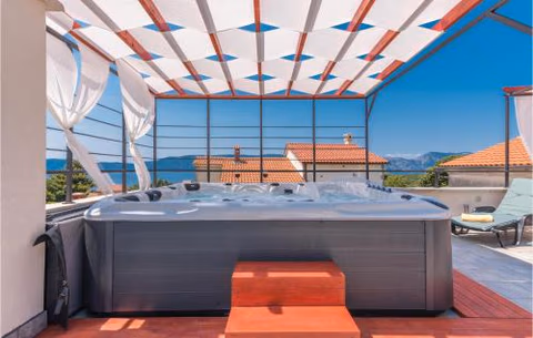 Lovely Home In Pinezici — photo 1