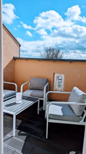Rooftop Art Apartment, E-Roller,Ausblick,WLAN,TV — photo 8