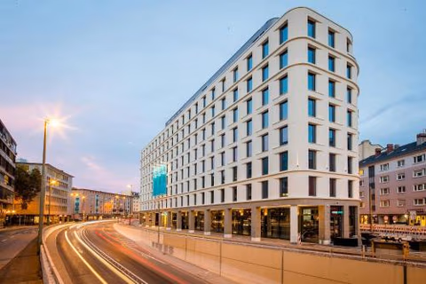 Motel One Frankfurt-Römer — foto 5
