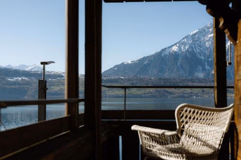 Bijou Niesenblick - traumhafter Seeblick - nahe Interlaken - idyllisch — foto 1