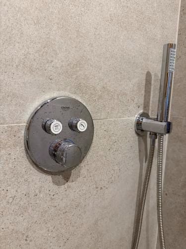 Apartmán Orol s výhľadom na Vysoké Tatry a súkromnou saunou — foto 6