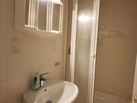 2 Zi-Appartment mit Gartennutzung — foto 6