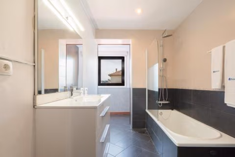 Host Wise - Charming Spacious Duplex House — foto 7