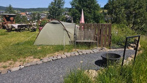 Camping im Igluzelt im Privatgarten mit Komfort Schlüchtern Main-Kinzig — photo 1
