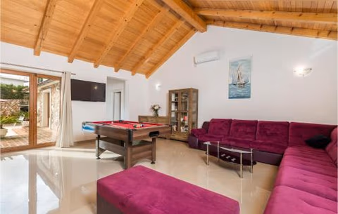 4 Bedroom Nice Home In Gostinjac — foto 4