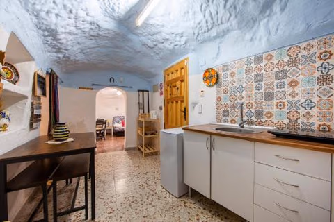 Cueva — photo 4