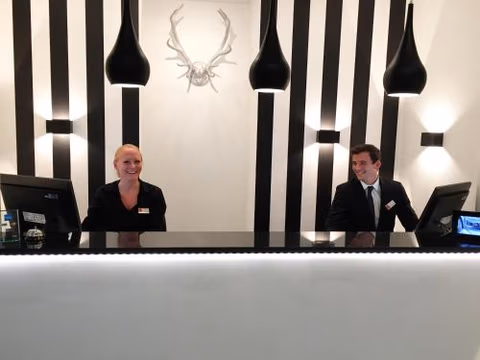 Hotel Alt Deutz City-Messe-Arena KONTAKTLOSER SELF CHECK-IN — photo 1