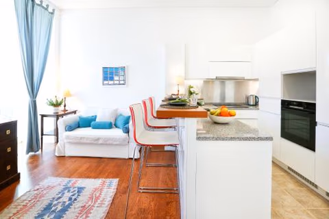 Jump Into the Lull Apartment — photo 2