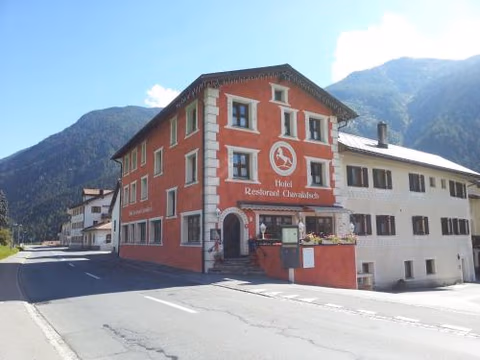 Hotel Chavalatsch — foto 1