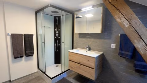 Moderne Dachwohnung im Zentrum von Wald — foto 7