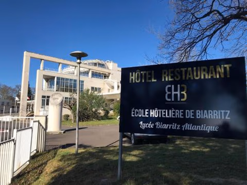 Hotel Biarritz Atlantique - Lycée Hotelier - Management School — foto 1