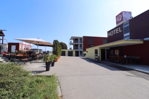 iQ-Hotel — photo 2