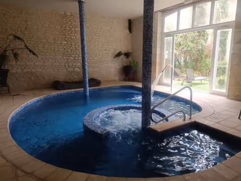 Hostellerie Les Hauts De Sainte Maure — foto 2