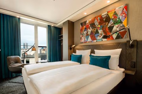 Motel One Frankfurt-Römer — foto 2