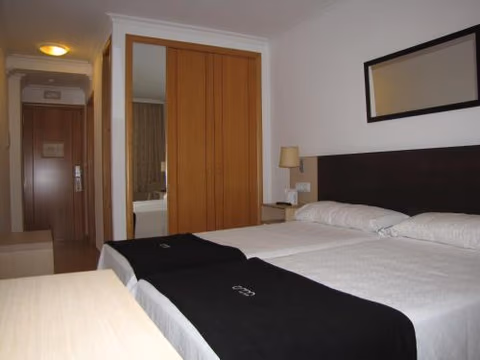 Hotel Room — foto 2