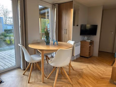 Chalet Aventura 1-6 pers- 3 slaapk- 2 badk- Berging- Inchecken al vanaf 13 uur - incl gebruik koffie en thee — foto 3