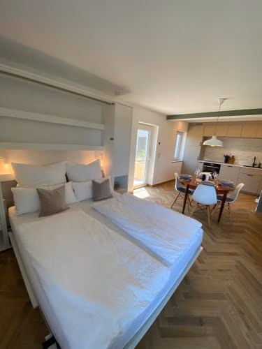 Moderne Ferienwohnung mit Garten — photo 4