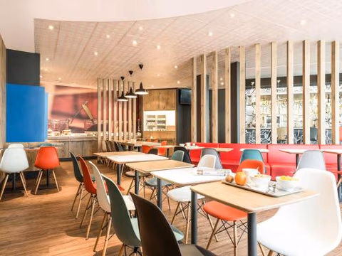 ibis Bordeaux Centre Bastide — foto 1
