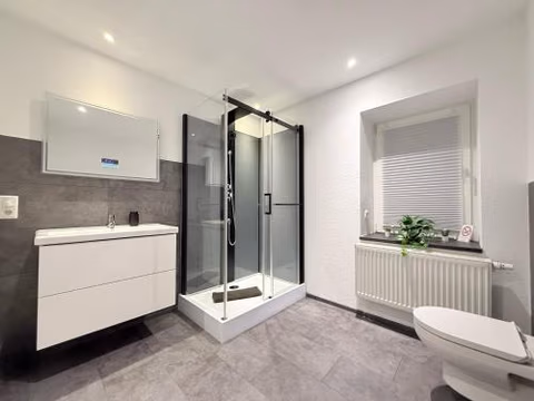 Modern 4 Zi Rooms Netflix, Wifi, Parken CasaLuna85 — photo 2