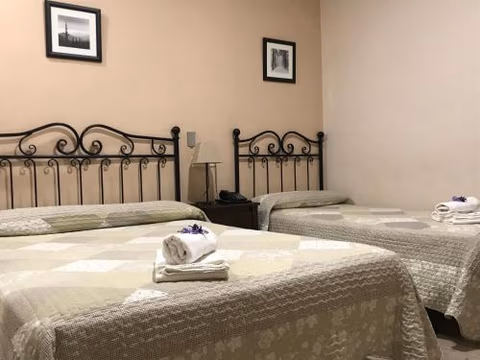 Hostal El Pilar — photo 3