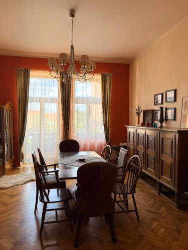 Old Town Family House — photo 1