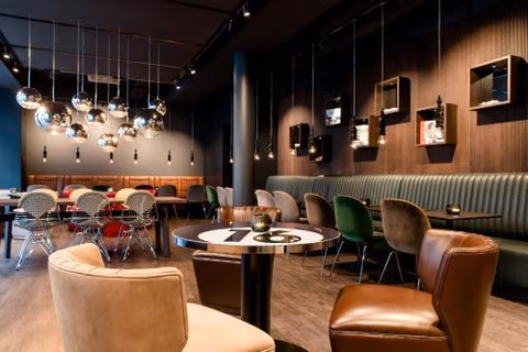 Motel One Frankfurt-Eastside — foto 8