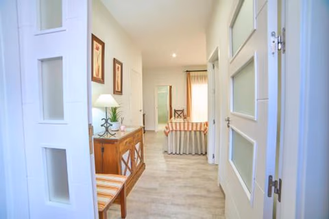 Apartamentos La Gruta de Aracena con patio — foto 3