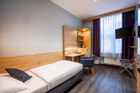 Comfort Hotel Frankfurt Central Station — photo 9