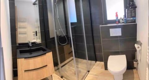 Chambre avec salle de bains privative — foto 2