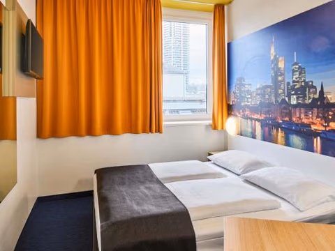 B&B HOTEL Frankfurt-Hbf — foto 1