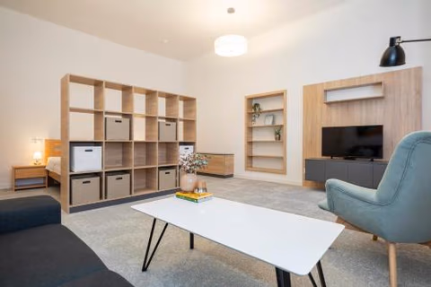 ALURE RESIDENCES 10 - 24h self check-in & private parking next to the apartment building included, CITY CENTER right on SNP Square in a quiet passage, new building, best deal in town — foto 9