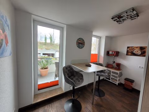 Ferienwohnung oder Studio Dresden-Neustadt inkl Parkplatz mit Balkon oder Terrasse — photo 8
